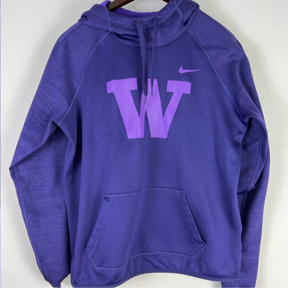 Nike Washington Huskies Dri Fit Purple Hoodie
Size Medium